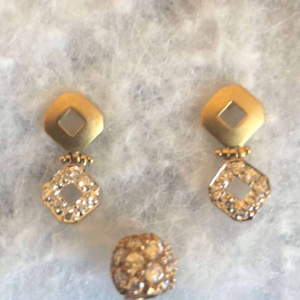 Gold and crystal earrings with matching pendant